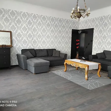 Apartment Chelsea Roosi 11 *