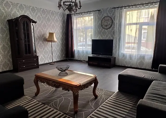 Chelsea Roosi 11 بارنو