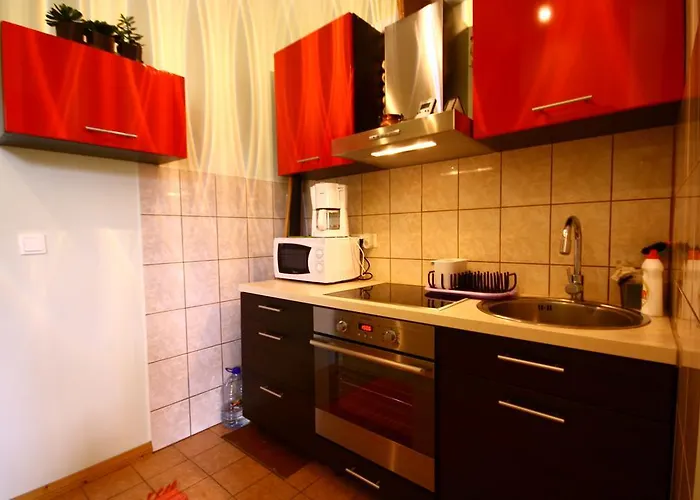 Chelsea Roosi 11 بارنو